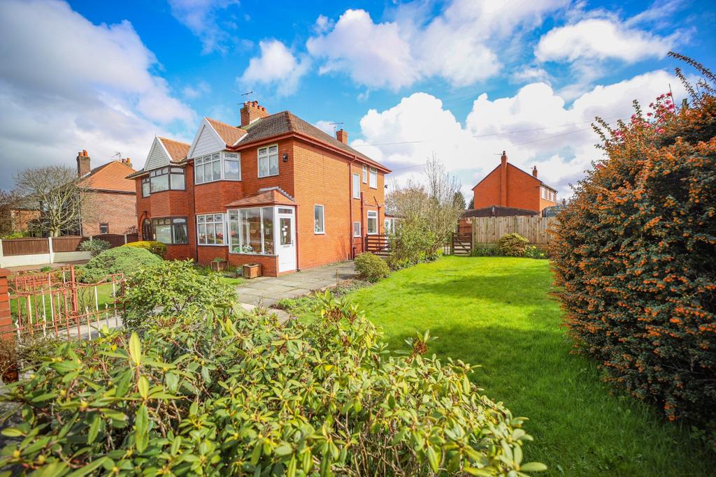 Liverpool Road, Haydock, Merseyside... 3 bed semidetached house £215,000
