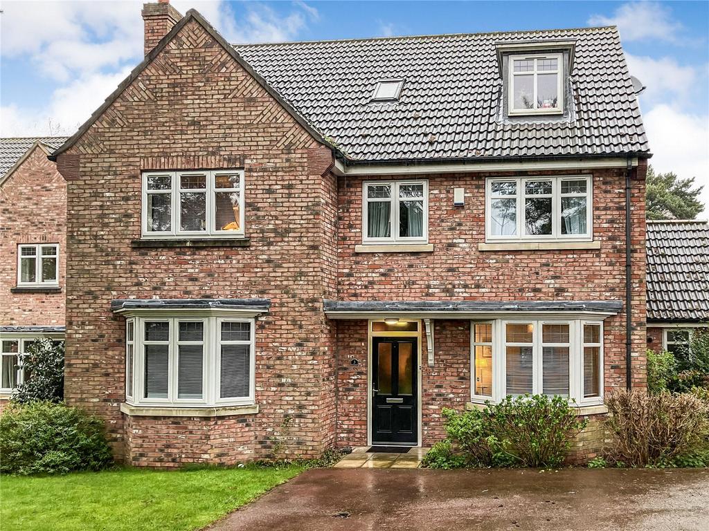 3 Tower Mews, Stockbridge Road, East Riding of Yorkshire, HU15 6 bed