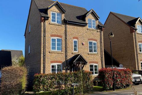 10 Harefield, Grange Park, Northampton, NN4 5DQ