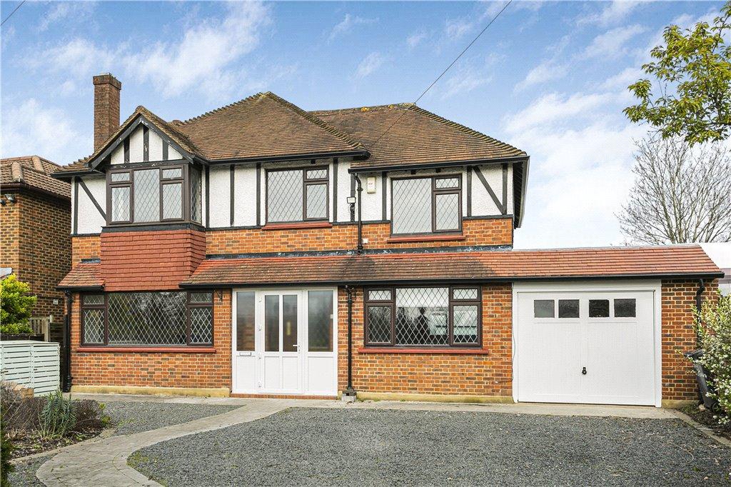 Laleham Road, Shepperton, Surrey, TW17 4 bed detached house £3,500