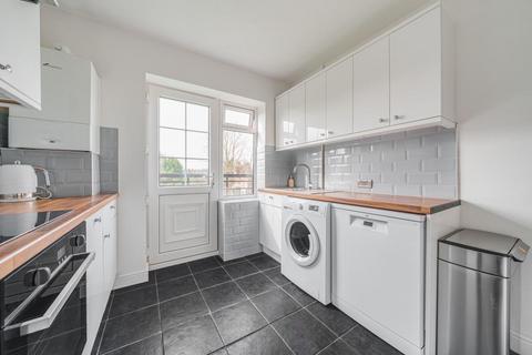 Flat 12, Bridge Court Bath Road, Taplow, Maidenhead, SL6 0AS