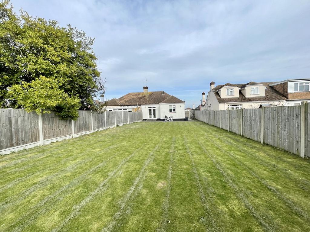 Arlington Road Southend On Sea Essex Ss2 2 Bed Bungalow For Sale £