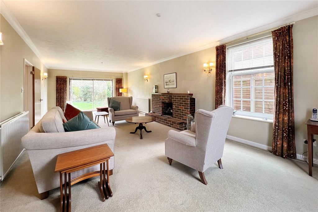 The Thatchway, Angmering, West Sussex 4 bed detached house for sale £