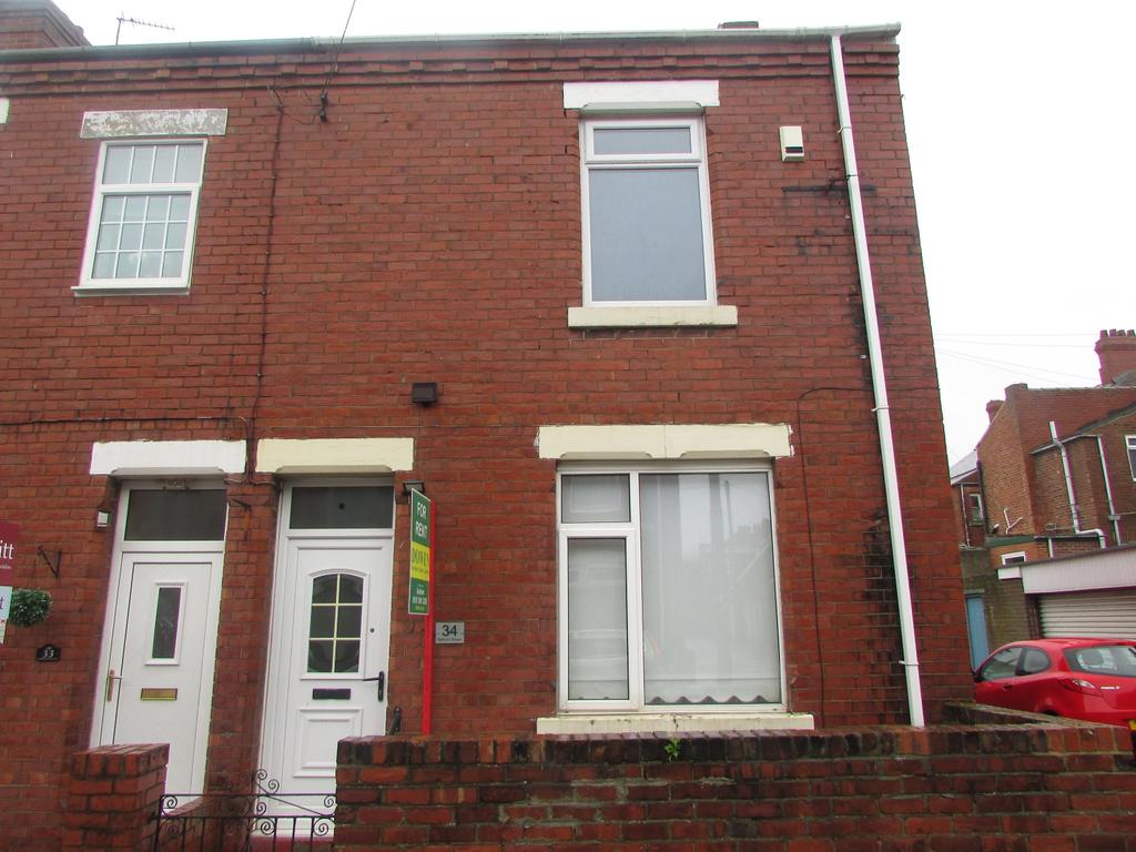 Nelson Street, Seaham, County Durham... 3 bed house £595 pcm (£137 pw)
