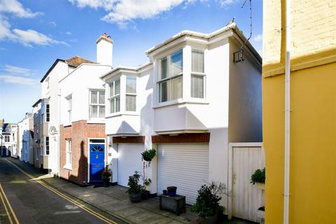 2 bedroom semi-detached house for sale, Golden Street, Deal, Kent