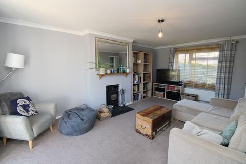 34 Crawts Road, Overton, Basingstoke, RG25 3LR
