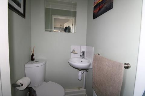34 Crawts Road, Overton, Basingstoke, RG25 3LR