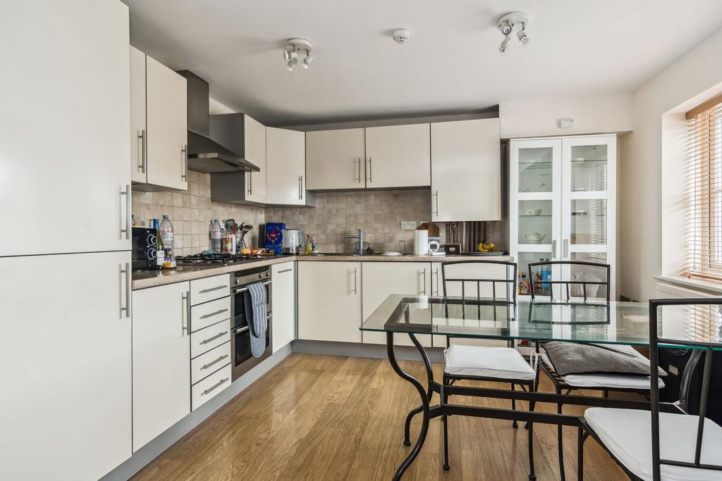 Bateman Street, Headington, OX3 2 bed flat for sale £325,000