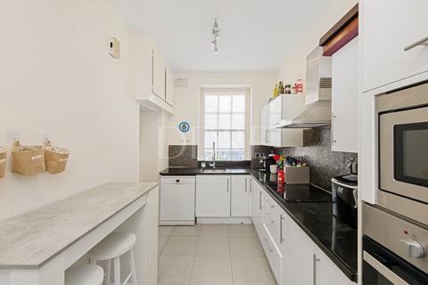 2 bedroom apartment for sale, Eyre Court, London, NW8