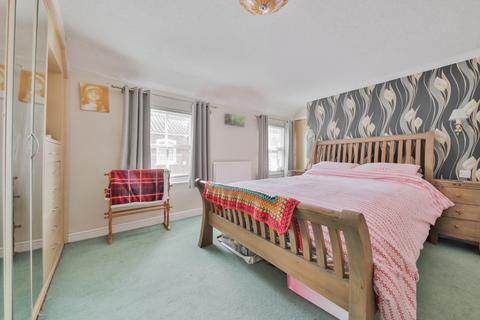 7 Lords Lane, Barrow-upon-humber, DN19 7BX