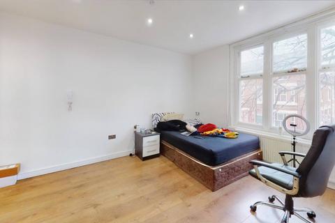 Studio to rent, St. Peters Road, Leicester LE2