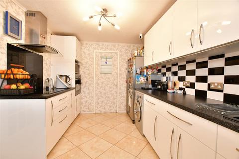 5 Broadfield Close, Romford, RM1 2QR