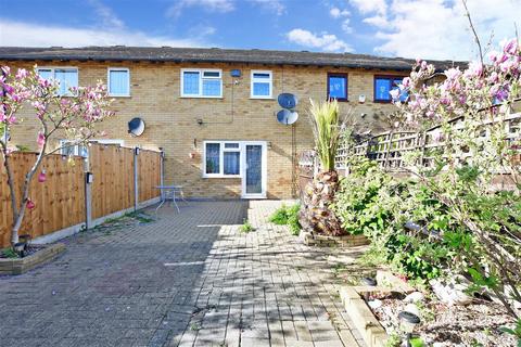 5 Broadfield Close, Romford, RM1 2QR