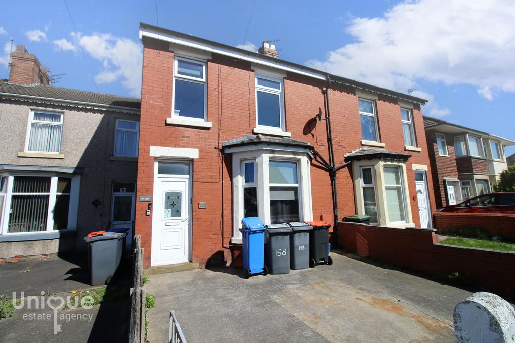 Lawsons Road, Thornton Cleveleys, FY5 1 bed apartment £550 pcm (£127 pw)