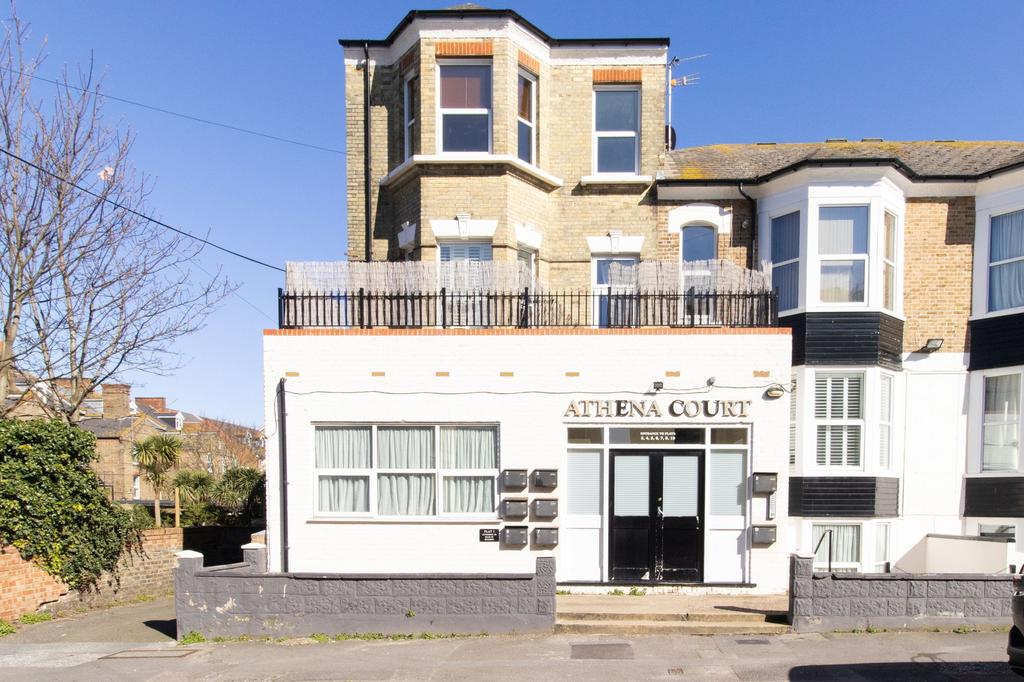 Godwin Road, Cliftonville, CT9 2 bed flat for sale £175,000