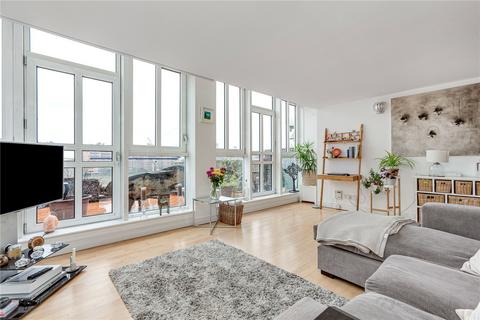 2 bedroom flat for sale, Molasses House, Clove Hitch Quay, London