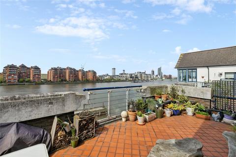 2 bedroom flat for sale, Molasses House, Clove Hitch Quay, London