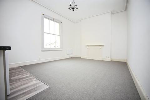 Studio to rent, Montpellier Grove, Cheltenham, Gloucestershire, GL50