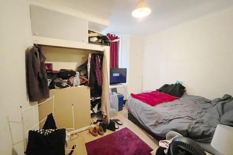 undefined, Helensburgh and Dumbarton G82