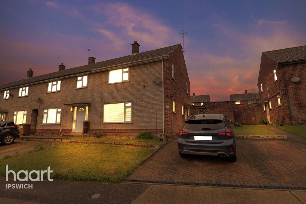 Sandpiper Road, Ipswich 3 bed end of terrace house for sale £230,000