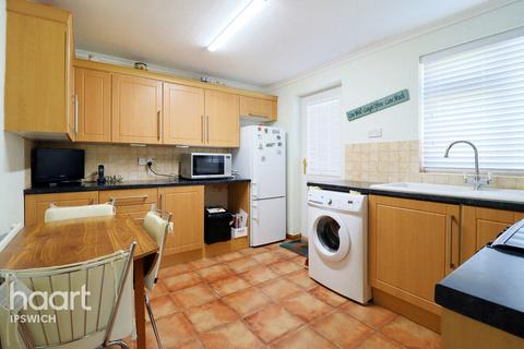 87 Sandpiper Road, Ipswich, IP2 9HT