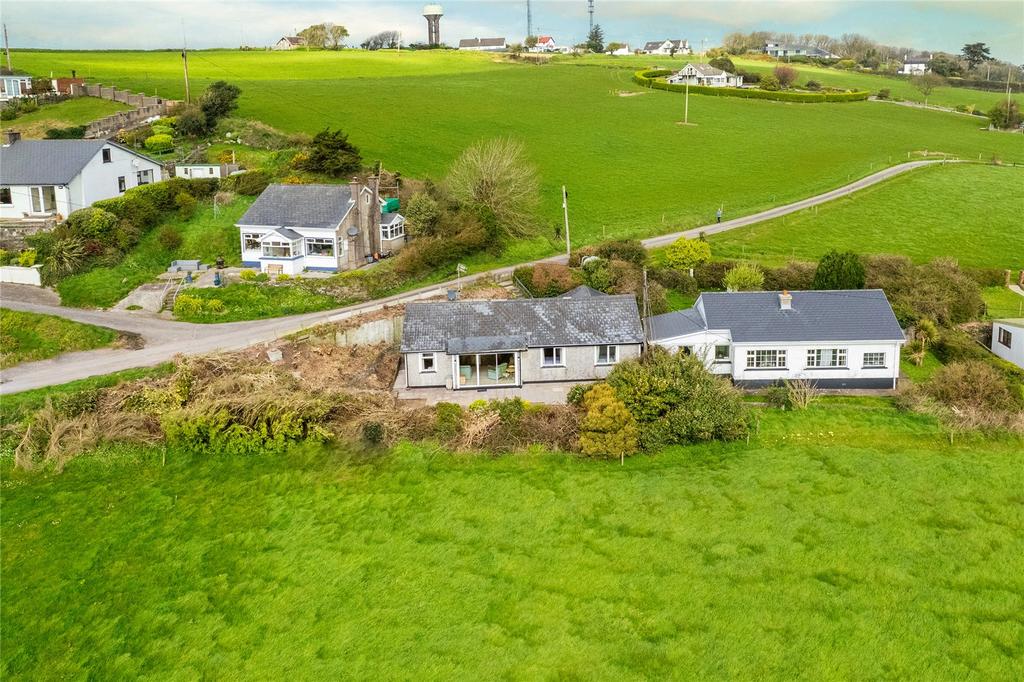 Fennells Bay, Myrtleville, Co Cork 2 bed detached bungalow - £342,259 ...