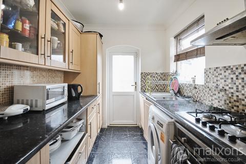 3 bedroom semi-detached house for sale, London SE19