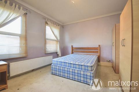 165 Queens Road, Croydon, CR0 2PX