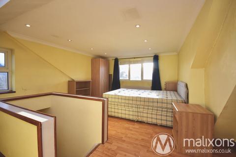 165 Queens Road, Croydon, CR0 2PX