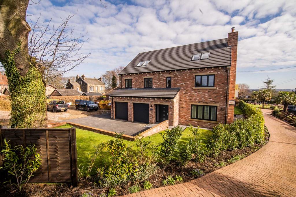 Elland Road, Churwell 6 bed detached house £795,000