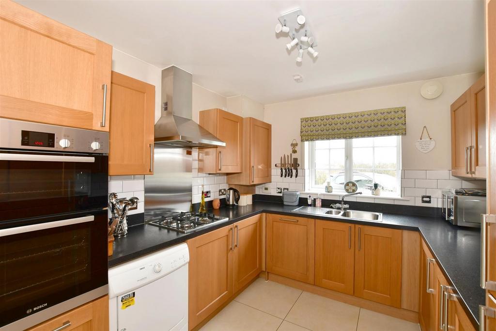 Kitchen/ Dining Room