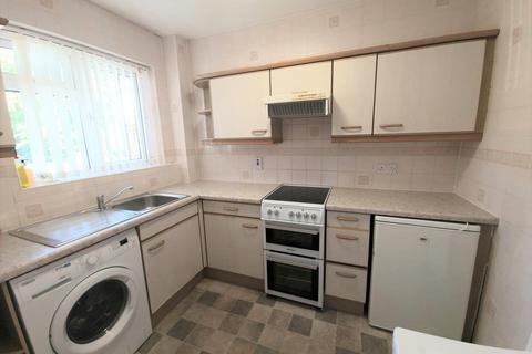 2 bedroom flat for sale, Penn Road, Beaconsfield, HP9