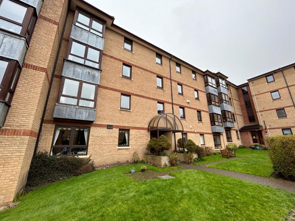 Easter Warriston, Ferry Road, Edinburgh, EH7 3 bed flat £1,350 pcm (£