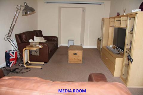 Timberdale House Coped Hall, Wootton Bassett, Swindon, SN4 8ES
