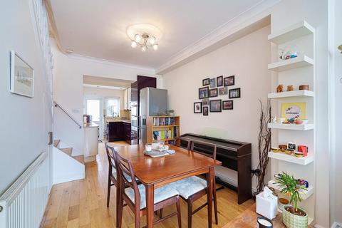121a Ellison Road, London, SW16 5DE
