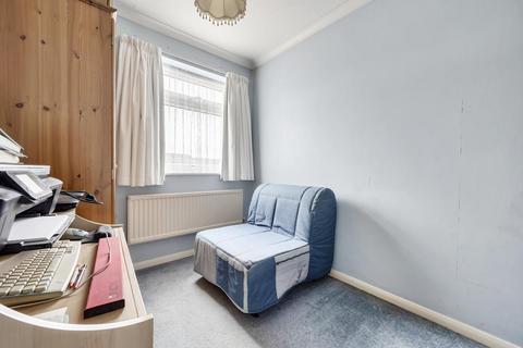9 Grenville Way, Thame, OX9 3YW
