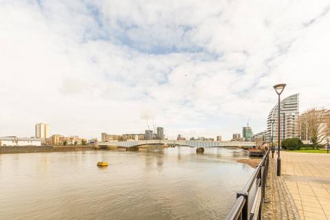 2 bedroom flat to rent, Smugglers Way, Wandsworth, London, SW18