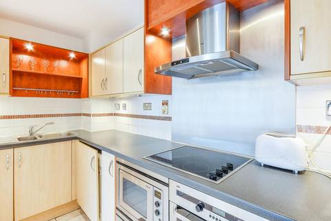 2 bedroom flat to rent, Smugglers Way, Wandsworth, London, SW18