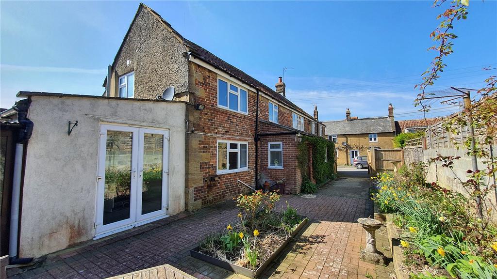 Silver Street, South Petherton, TA13 4 bed detached house for sale £