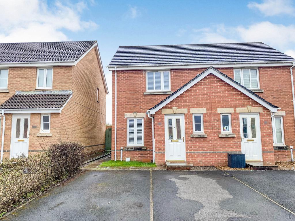 Chestnut Bush, Broadlands, Bridgend County. CF31 5FG 2 bed semidetached house for sale £189,995