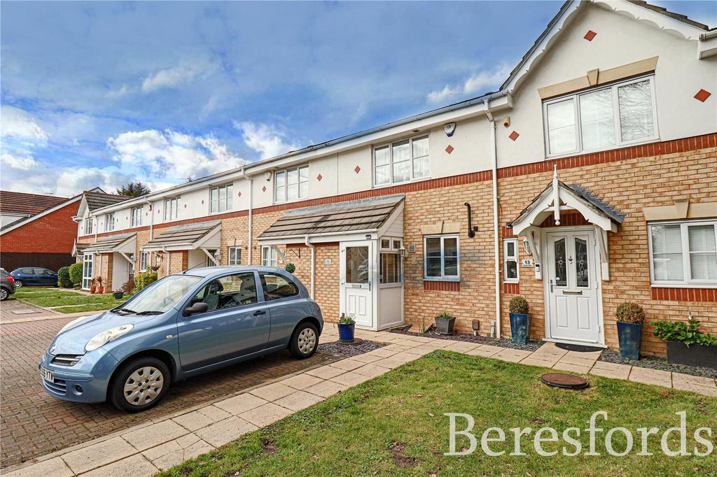 Bancroft Chase, Hornchurch, RM12 2 bed terraced house £375,000
