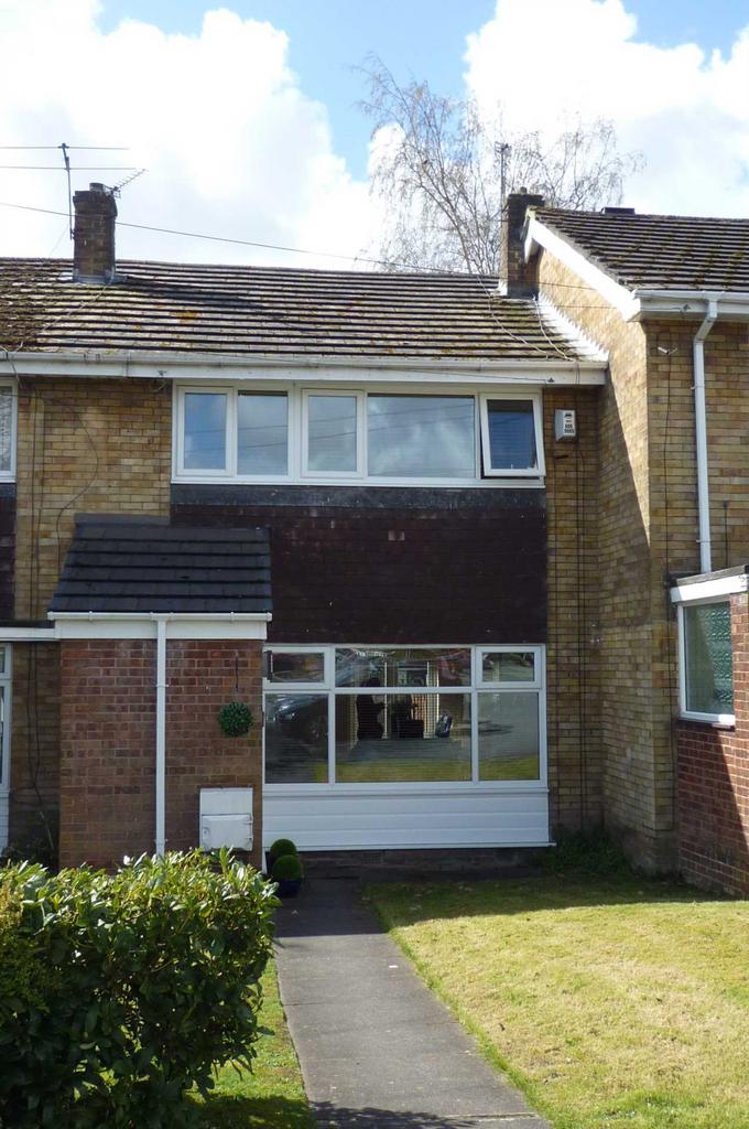 Caldwell Avenue, Astley 3 bed mews £850 pcm (£196 pw)