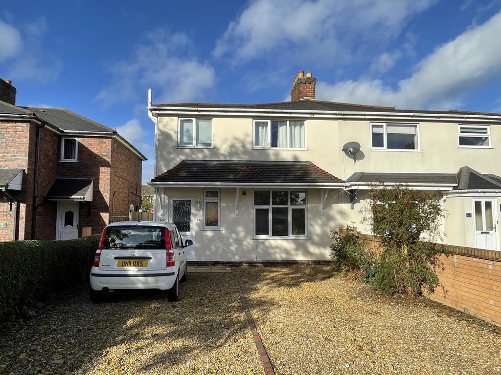 20 Springhill Road, Burntwood, WS7 4UL 1 bed ground floor flat £575