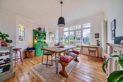 108 Woodgrange Avenue, London, N12 0PS