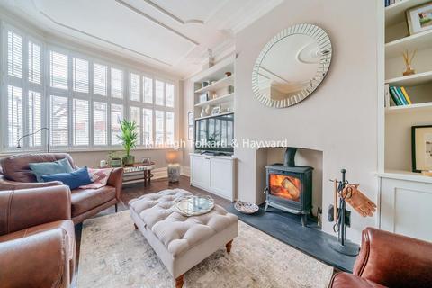 108 Woodgrange Avenue, London, N12 0PS