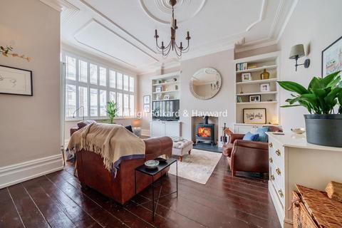 108 Woodgrange Avenue, London, N12 0PS