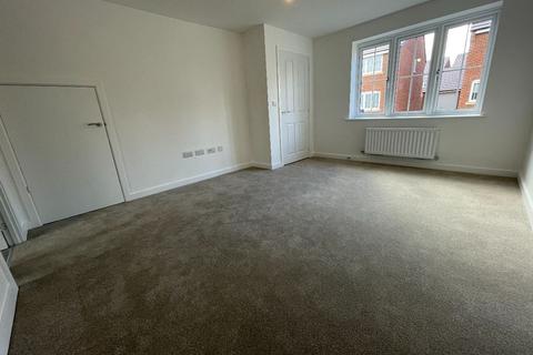 3 bedroom semi-detached house to rent, Dustmoor Drive, Quorn, LE12 8XX