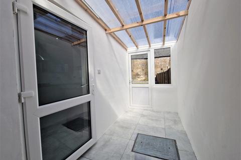10 Meads Lane, Ilford, IG3 8QA