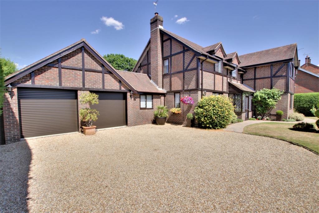 FOREST ROAD, DENMEAD 5 bed detached house for sale £895,000