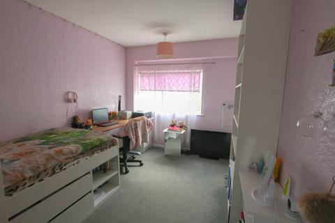 221 Leaside Way, Southampton, SO16 3EQ
